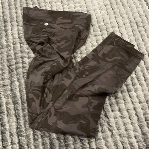 Lululemon align high-rise legging 28”. Size 10